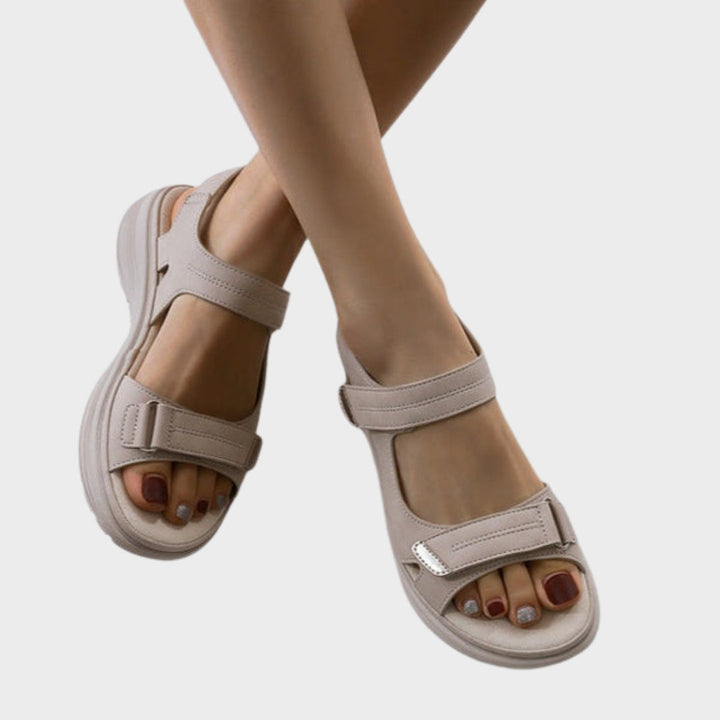 Marie - Orthopaedic sandals with adjustable straps