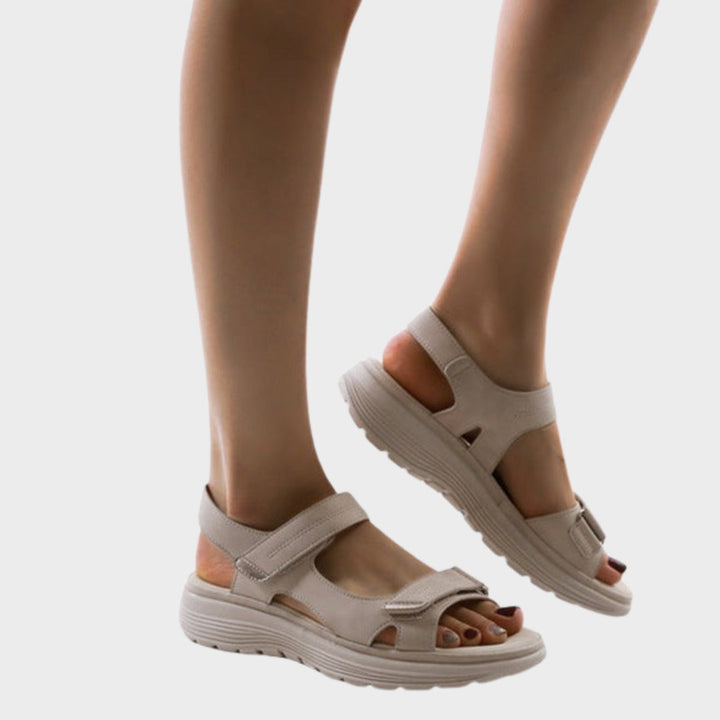 Marie - Orthopaedic sandals with adjustable straps