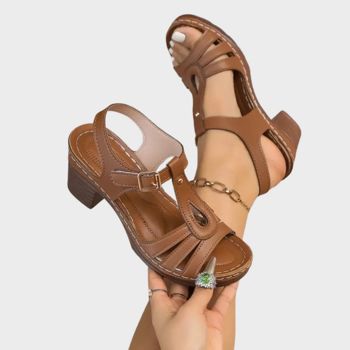 Helen - Orthopaedic sandals with heel