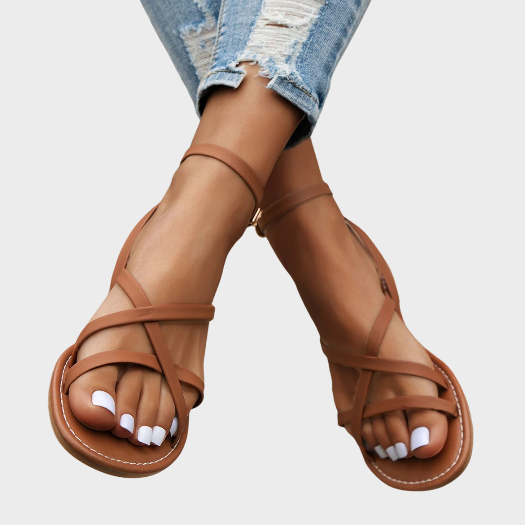 Sarah - Casual sandals with zip at the back