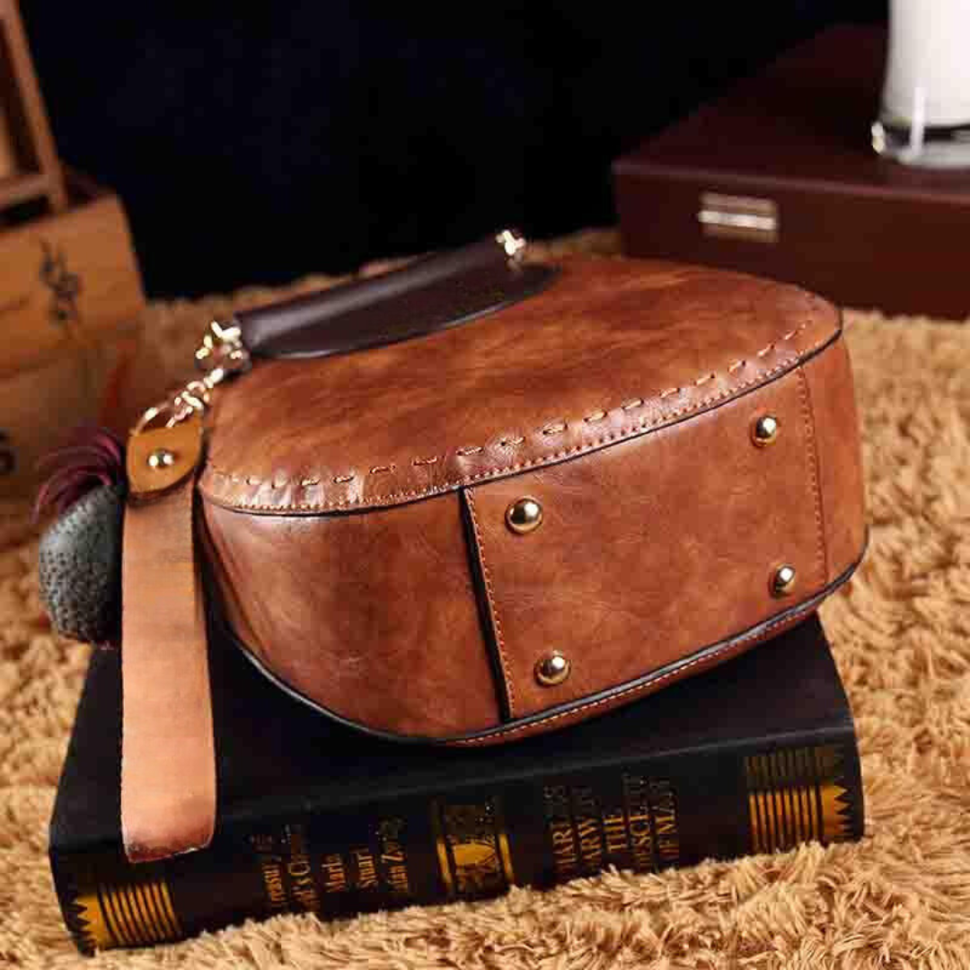 Amelia - Sleek Leather Shoulder Bag