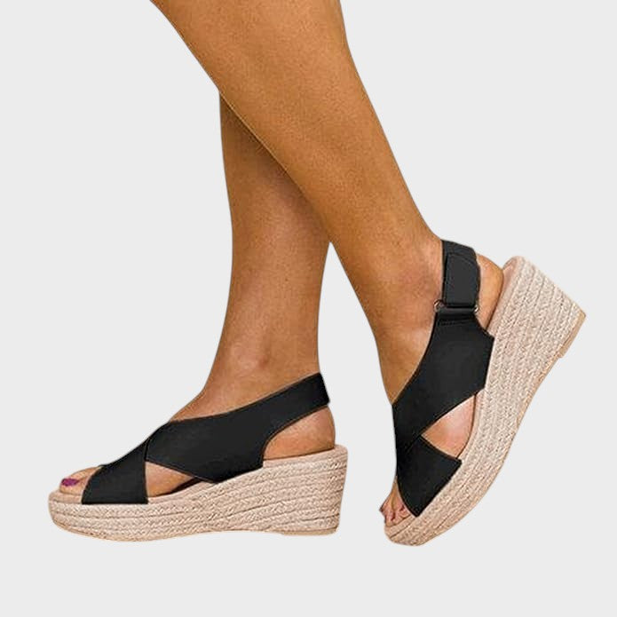 Charlotte - Stylish Sandals with Cross Straps