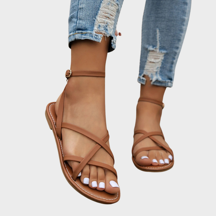 Sarah - Casual sandals with zip at the back