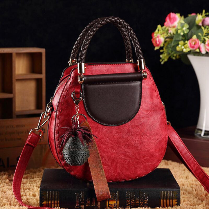 Amelia - Sleek Leather Shoulder Bag