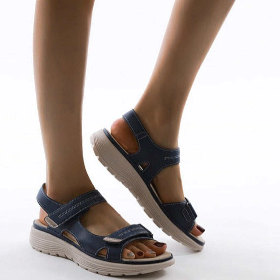 Marie - Orthopaedic sandals with adjustable straps