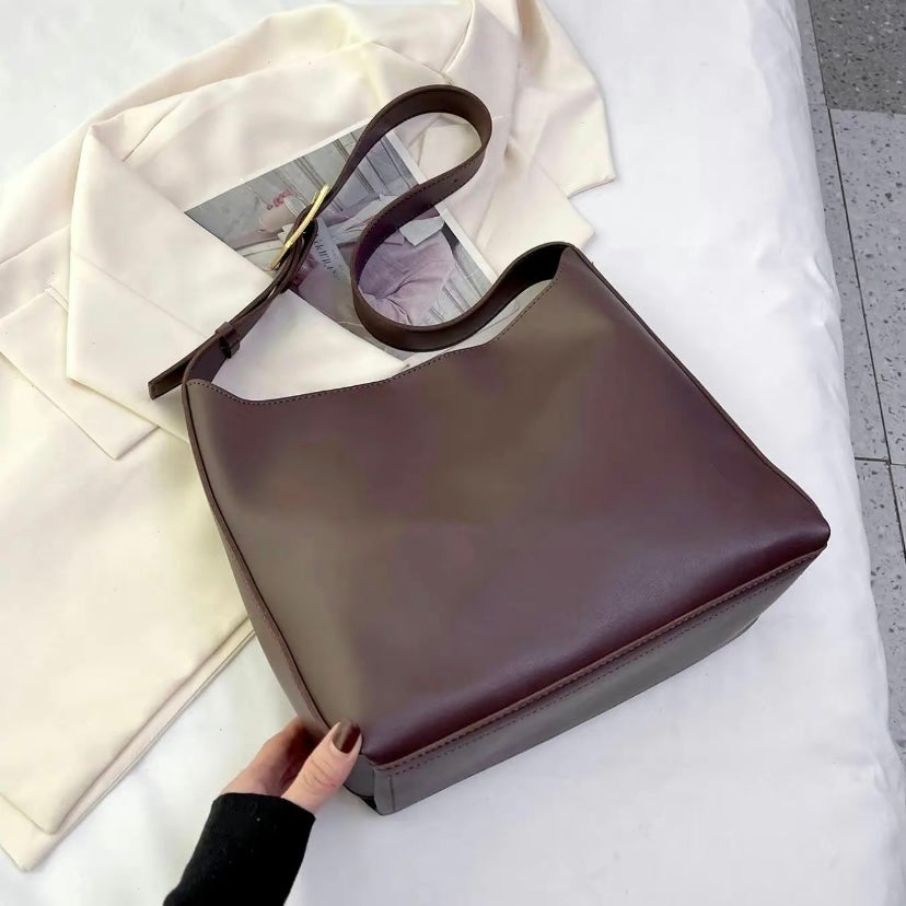 Amelia - Trendy Shoulder Bag