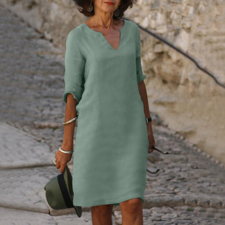 Amelia - Elegant V-Neck Dress