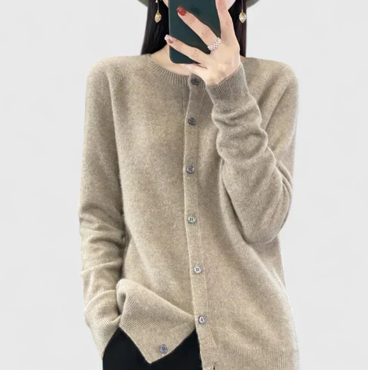 Carla - Stylish All-Season Cardigan