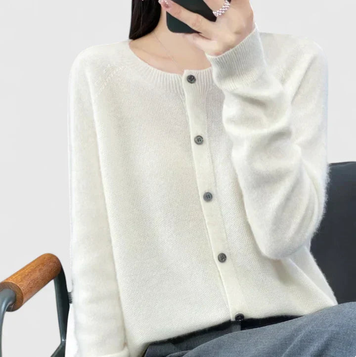 Carla - Stylish All-Season Cardigan