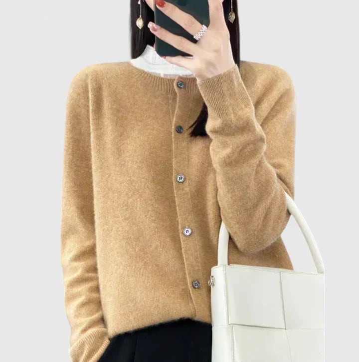 Carla - Stylish All-Season Cardigan