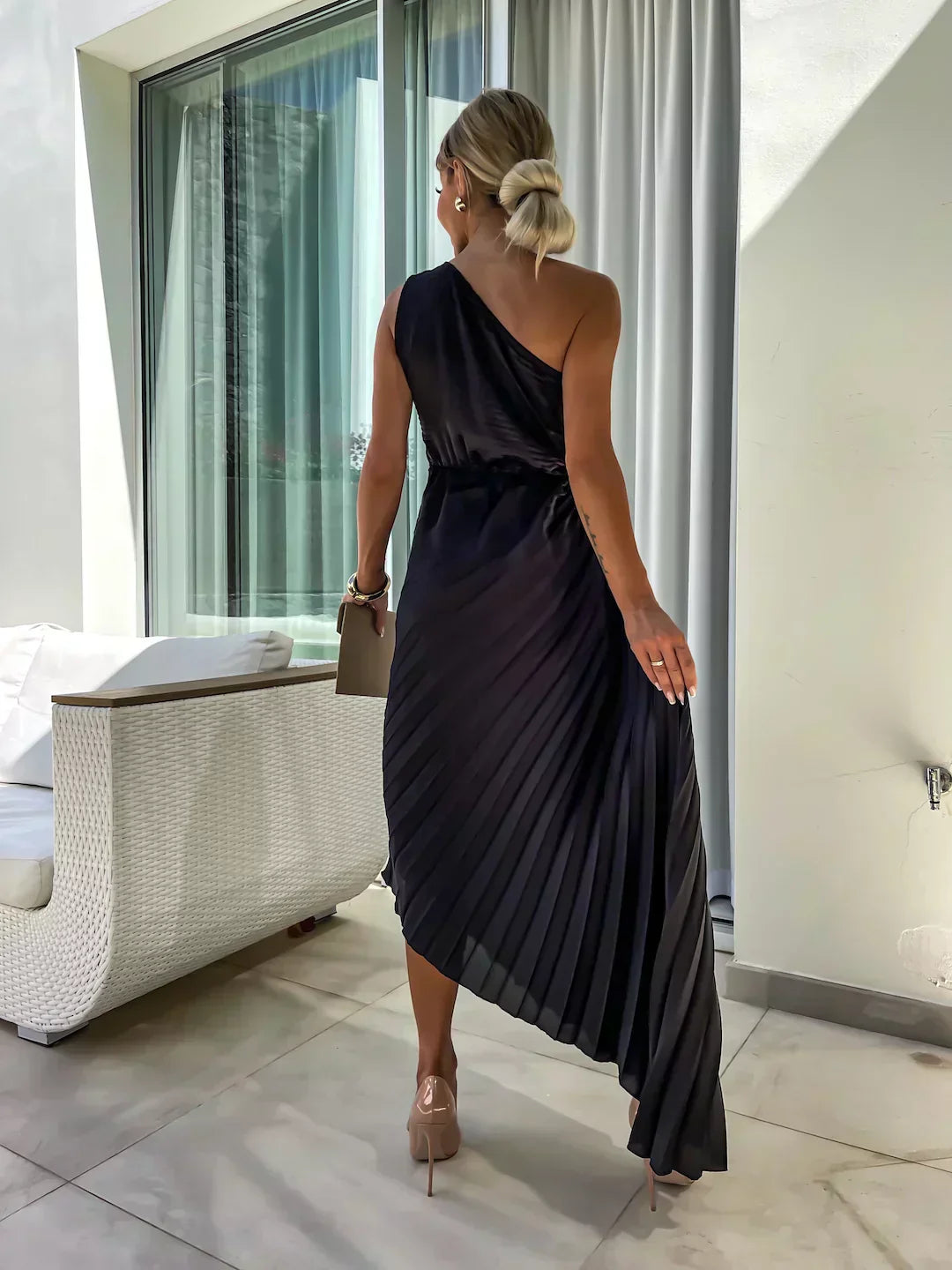 Sarah - Elegant Floral Dress
