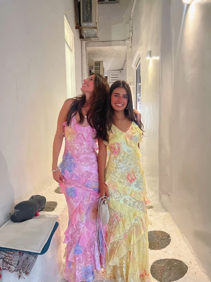 Amelia - Flowing Ruffle Gown