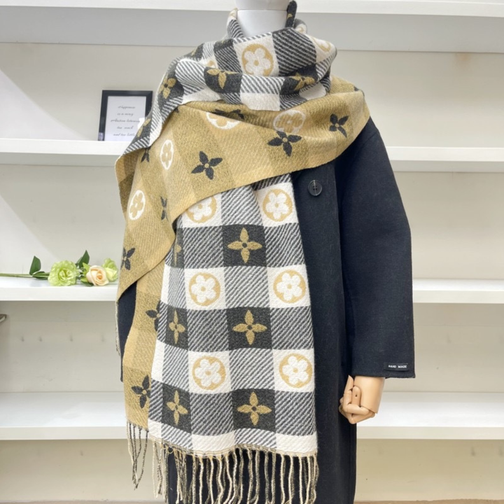 Jasmin - Comfy Warm Plaid Double Side Tassel Scarf