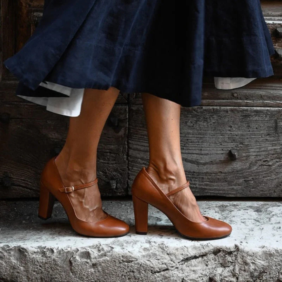 Elizabeth - Sandals with Small Heel