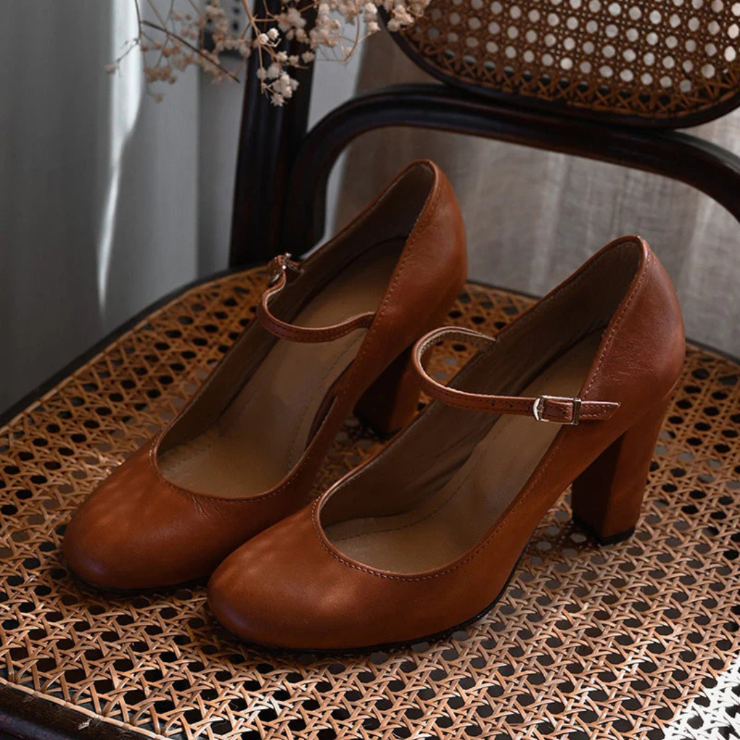 Elizabeth - Sandals with Small Heel