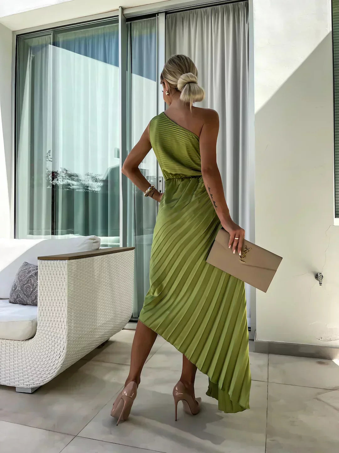 Sarah - Elegant Floral Dress